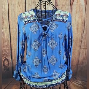 RED CAMEL Lace-Up V-neck Blouse | Size Medium